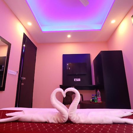 Suites Admiral Delhi Airport Yeni Delhi Dış mekan fotoğraf