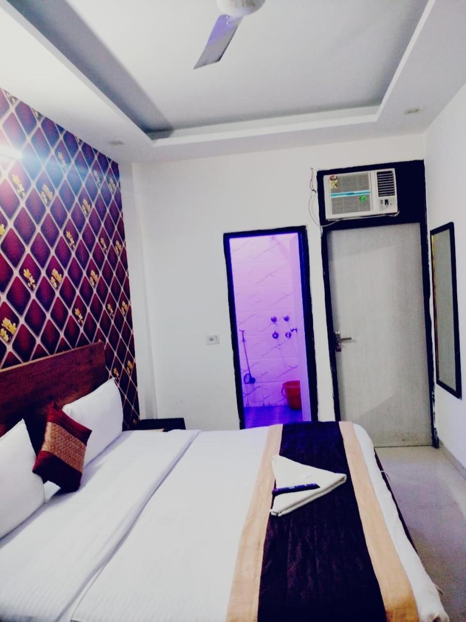 Suites Admiral Delhi Airport Yeni Delhi Dış mekan fotoğraf