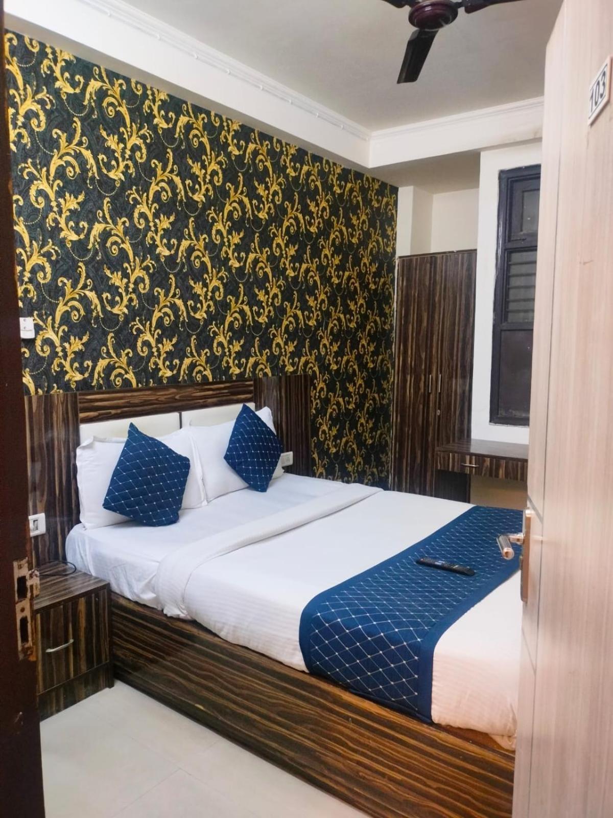 Suites Admiral Delhi Airport Yeni Delhi Dış mekan fotoğraf