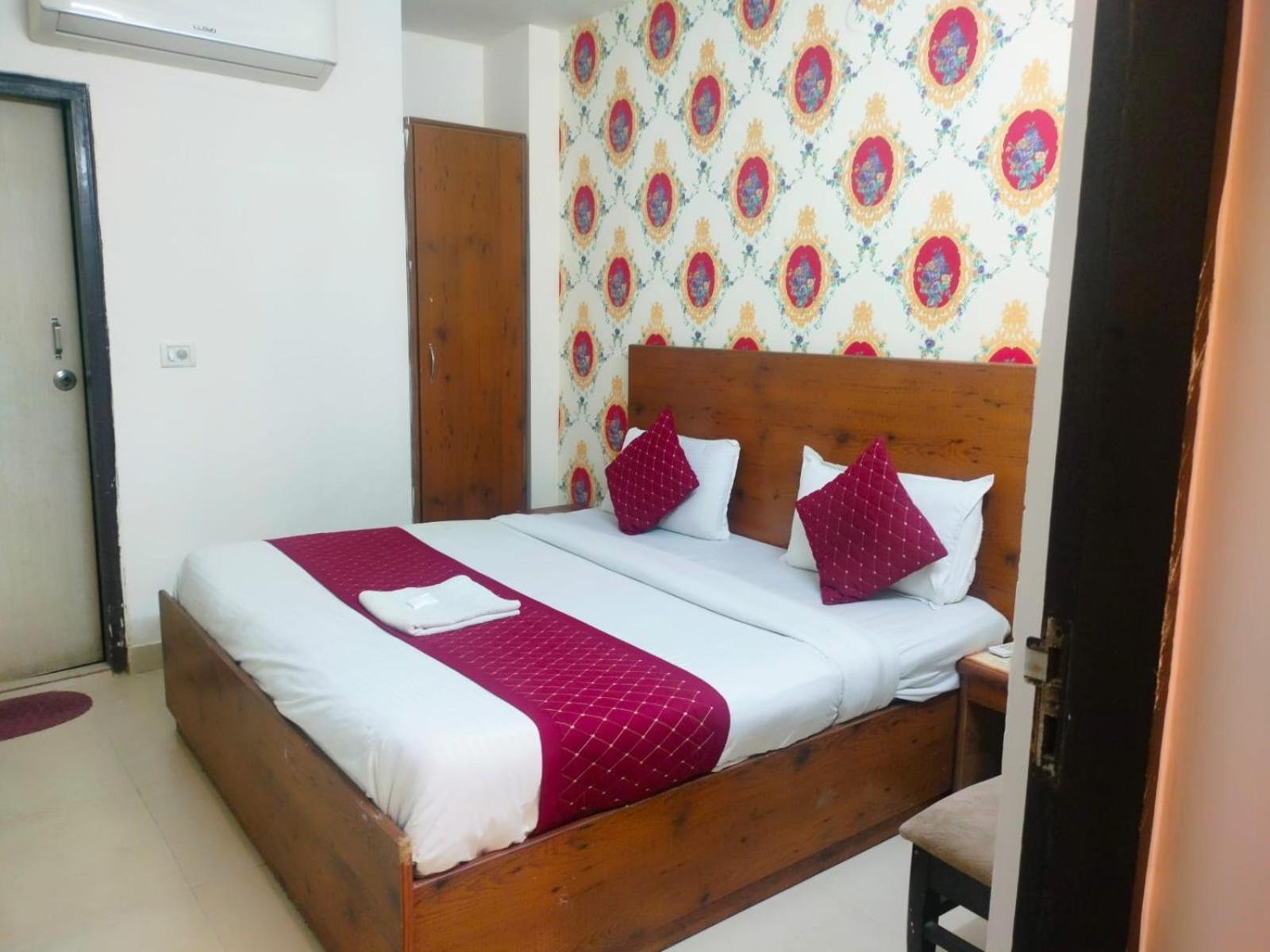 Suites Admiral Delhi Airport Yeni Delhi Dış mekan fotoğraf